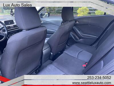 2015 Mazda MAZDA3 i SV   - Photo 14 - Woodinville, WA 98077
