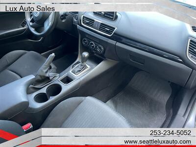 2015 Mazda MAZDA3 i SV   - Photo 18 - Woodinville, WA 98077