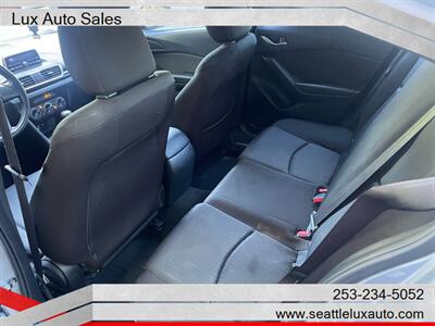 2015 Mazda MAZDA3 i SV   - Photo 11 - Woodinville, WA 98077