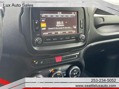 2015 Jeep Renegade Trailhawk   - Photo 17 - Woodinville, WA 98077