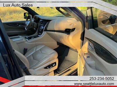 2018 Cadillac Escalade Platinum  Platinum - Photo 17 - Woodinville, WA 98077
