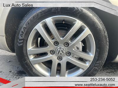 2005 Volkswagen Jetta 2.5   - Photo 13 - Woodinville, WA 98077
