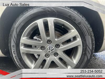 2005 Volkswagen Jetta 2.5   - Photo 11 - Woodinville, WA 98077