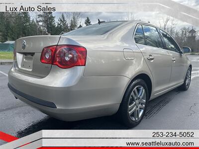 2005 Volkswagen Jetta 2.5   - Photo 5 - Woodinville, WA 98077