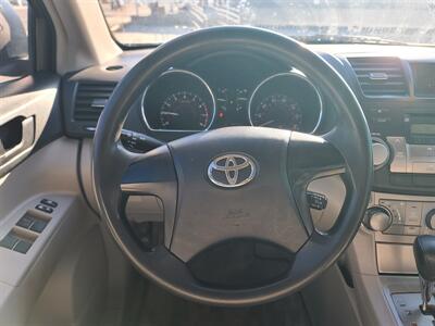 2010 Toyota Highlander   - Photo 9 - Boise, ID 83714