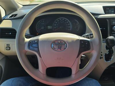 2013 Toyota Sienna LE 8-Passenger   - Photo 9 - Boise, ID 83714