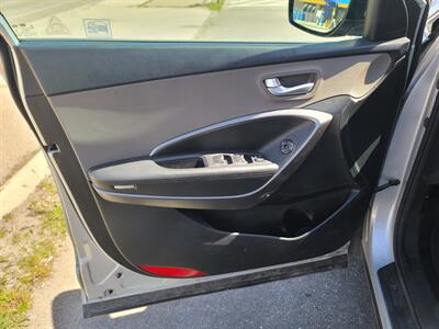 2017 Hyundai SANTA FE SE   - Photo 14 - Boise, ID 83714