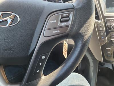2017 Hyundai SANTA FE SE   - Photo 12 - Boise, ID 83714