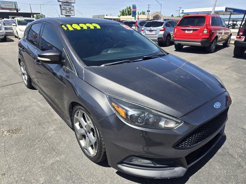 2016 Ford Focus ST  