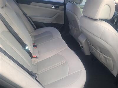 2015 Hyundai SONATA SE - Photo 18 - Boise, ID 83714