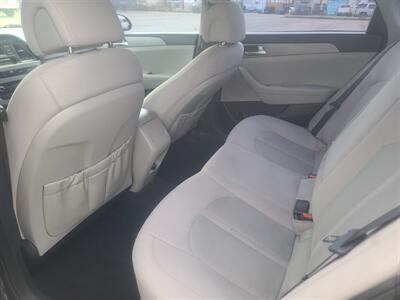 2015 Hyundai SONATA SE - Photo 16 - Boise, ID 83714