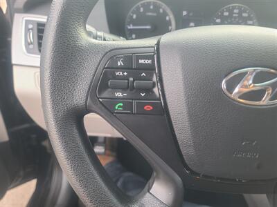 2015 Hyundai SONATA SE - Photo 12 - Boise, ID 83714