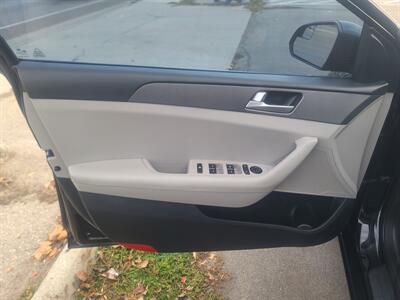 2015 Hyundai SONATA SE - Photo 13 - Boise, ID 83714