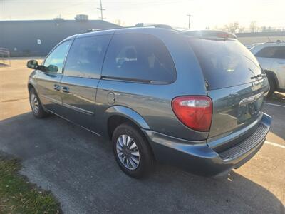 2006 Chrysler Town and Country LX   - Photo 5 - Boise, ID 83714