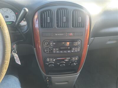 2006 Chrysler Town and Country LX   - Photo 10 - Boise, ID 83714