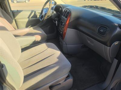 2006 Chrysler Town and Country LX   - Photo 20 - Boise, ID 83714