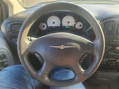 2006 Chrysler Town and Country LX   - Photo 9 - Boise, ID 83714