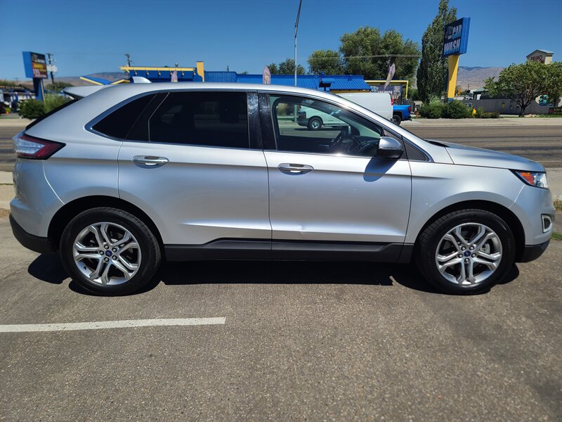 2016 Ford Edge Titanium photo 7