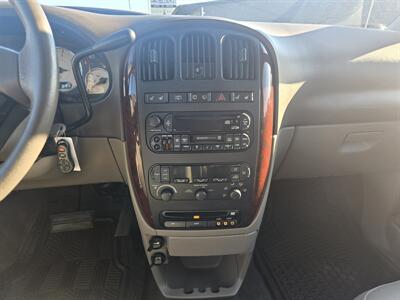 2003 Chrysler Town & Country LXi   - Photo 10 - Boise, ID 83714