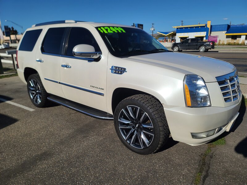 2010 Cadillac Escalade Luxury