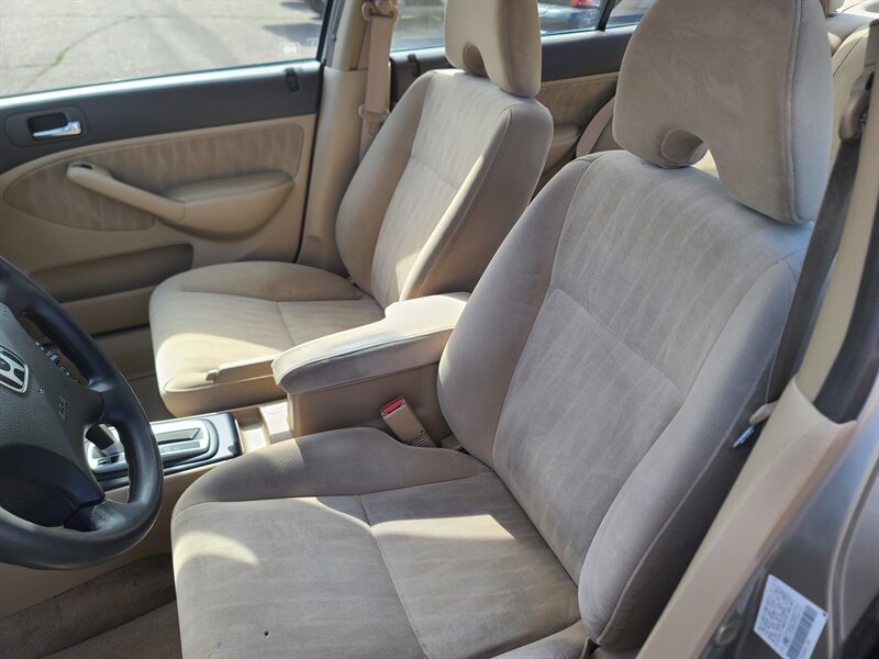 2003 Honda Civic LX photo 12