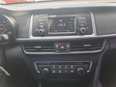 2017 Kia Optima LX   - Photo 10 - Boise, ID 83714