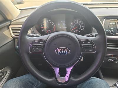 2017 Kia Optima LX   - Photo 9 - Boise, ID 83714