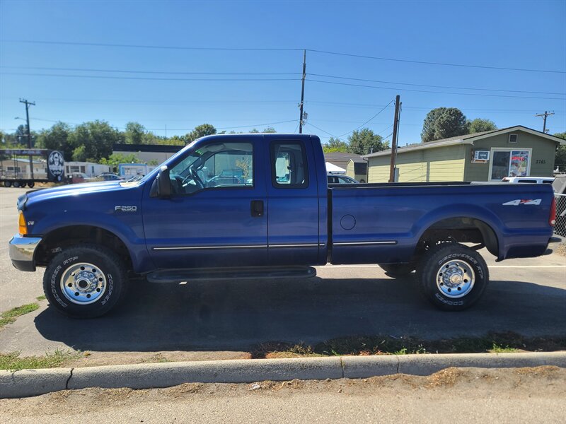 1999 Ford F-250 XL photo 3