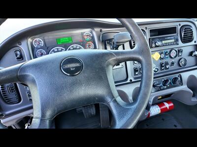 2017 Freightliner M2 106  CAB & CHASIS - Photo 9 - San Jacinto, CA 92583