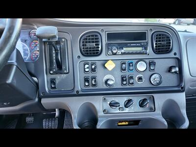 2017 Freightliner M2 106  CAB & CHASIS - Photo 7 - San Jacinto, CA 92583