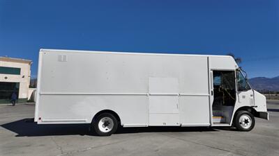 2017 Freightliner MT45 106  Walk-in Van (Step Van) - Photo 31 - San Jacinto, CA 92583