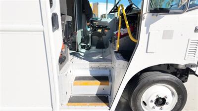 2017 Freightliner MT45 106  Walk-in Van (Step Van) - Photo 21 - San Jacinto, CA 92583