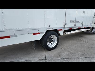 2017 Freightliner M2 106  MOVING TRUCK - Photo 24 - San Jacinto, CA 92583