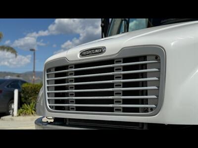 2016 Freightliner M2 106  BOX TRUCK MEASUREMENTS 26L X 100H X 94W - Photo 4 - San Jacinto, CA 92583