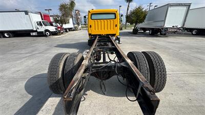 2012 Freightliner M2 106 CAB & CHASSIS MANUAL TRANSMISSION - Photo 31 - San Jacinto, CA 92583