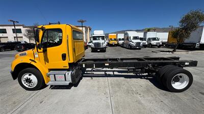 2012 Freightliner M2 106  CAB & CHASSIS MANUAL TRANSMISSION - Photo 2 - San Jacinto, CA 92583