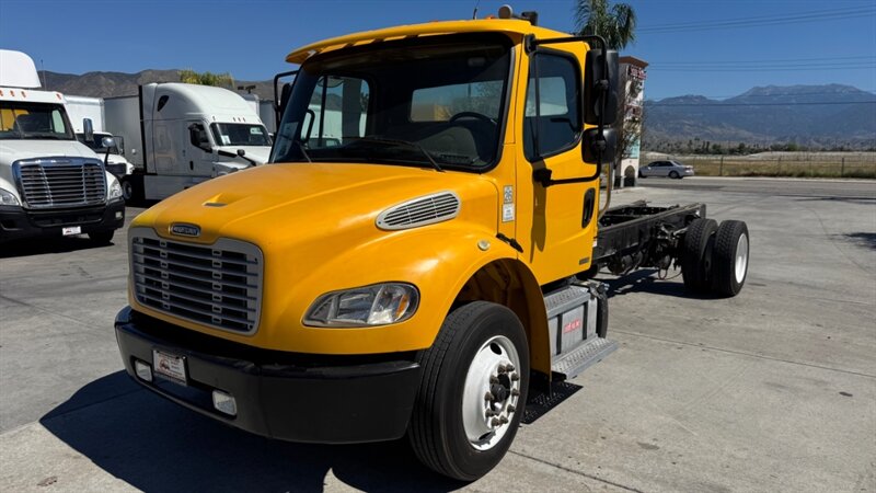 2012 Freightliner M2 106  CAB & CHASSIS MANUAL TRANSMISSION