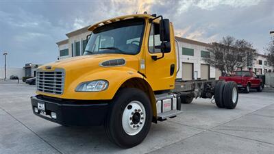 2012 Freightliner M2 106  CAB & CHASSIS MANUAL TRANSMISSION - Photo 1 - San Jacinto, CA 92583
