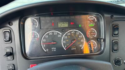 2012 Freightliner M2 106  CAB & CHASSIS MANUAL TRANSMISSION - Photo 5 - San Jacinto, CA 92583