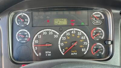2012 Freightliner M2 106 CAB & CHASSIS MANUAL TRANSMISSION - Photo 40 - San Jacinto, CA 92583