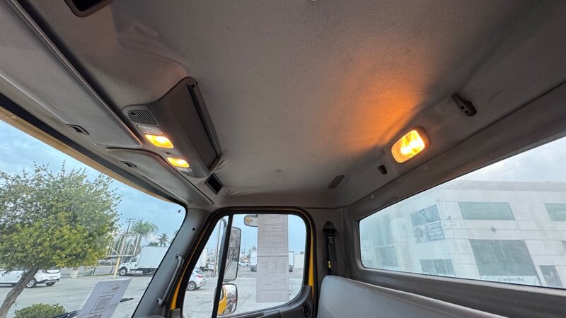 2012 Freightliner M2 106  CAB & CHASSIS MANUAL TRANSMISSION