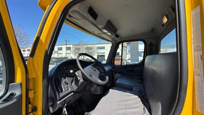 2012 Freightliner M2 106  CAB & CHASSIS MANUAL TRANSMISSION - Photo 3 - San Jacinto, CA 92583