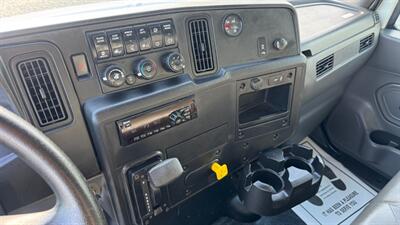 2021 International MV607 28 ft BOX TRUCK - Photo 5 - San Jacinto, CA 92583