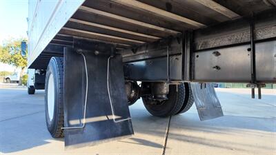 2020 Freightliner M2 106 26 ft REEFER - Photo 20 - San Jacinto, CA 92583
