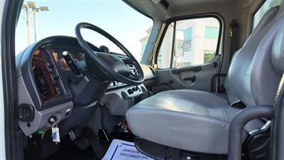 2020 Freightliner M2 106 26 ft REEFER - Photo 2 - San Jacinto, CA 92583
