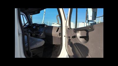 2017 Freightliner M2 106  BOX TRUCK - Photo 23 - San Jacinto, CA 92583