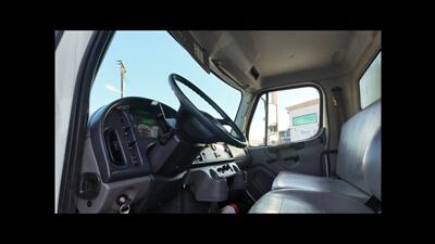 2017 Freightliner M2 106  BOX TRUCK - Photo 4 - San Jacinto, CA 92583