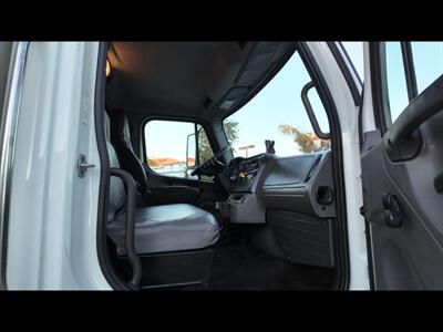 2016 Freightliner M2 106  26 ft BOX TRUCK - Photo 19 - San Jacinto, CA 92583