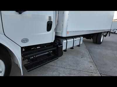 2016 Freightliner M2 106  26 ft BOX TRUCK