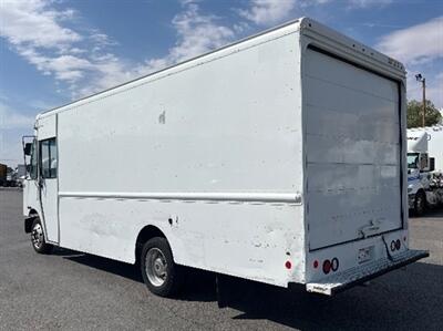 2017 Freightliner MT45 Walk-in Van  19FT STEP VAN - Photo 3 - San Jacinto, CA 92583
